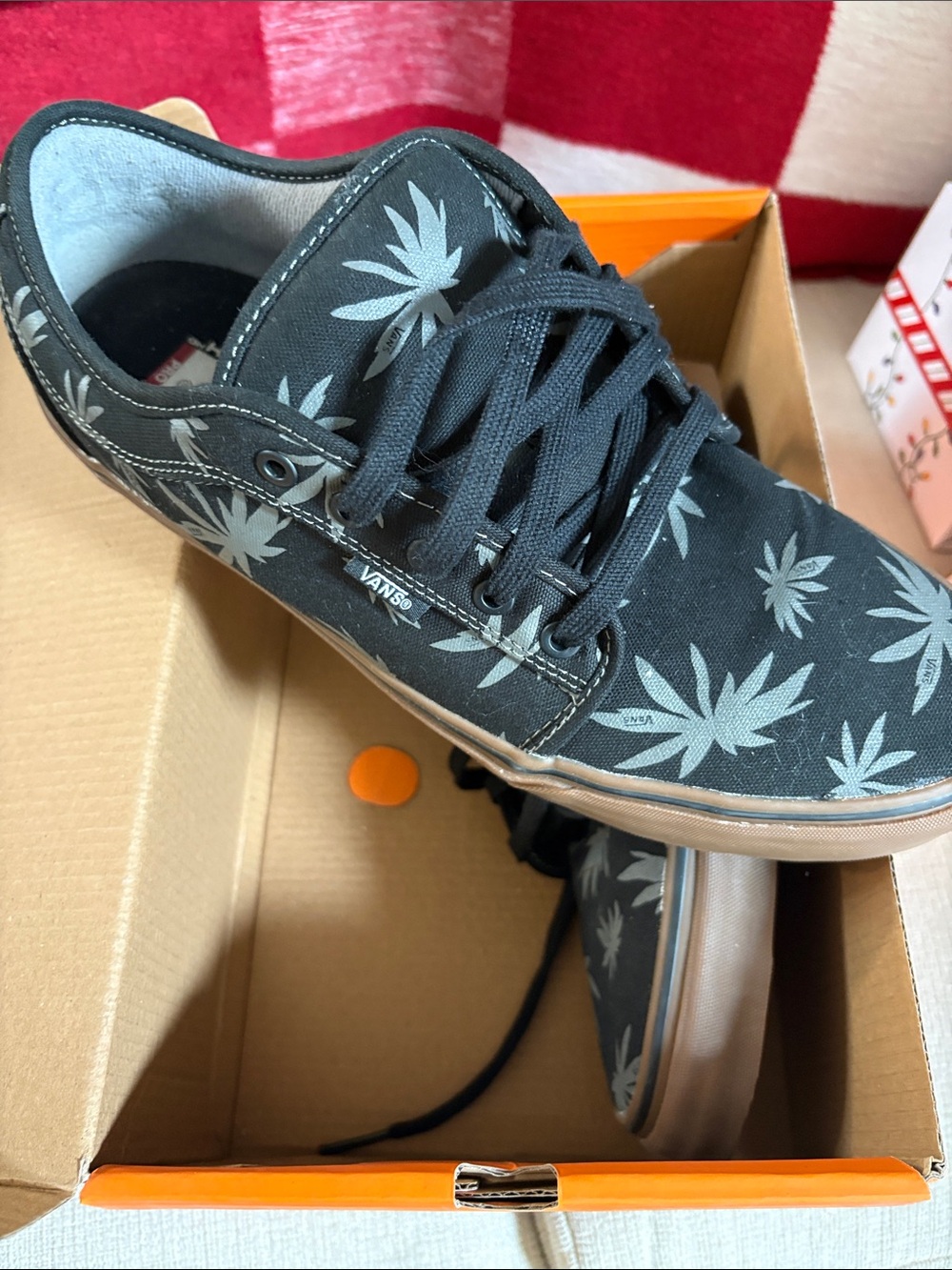 Vans Black Canvas Low-Top Sneakers with Light Gray Leaf Print